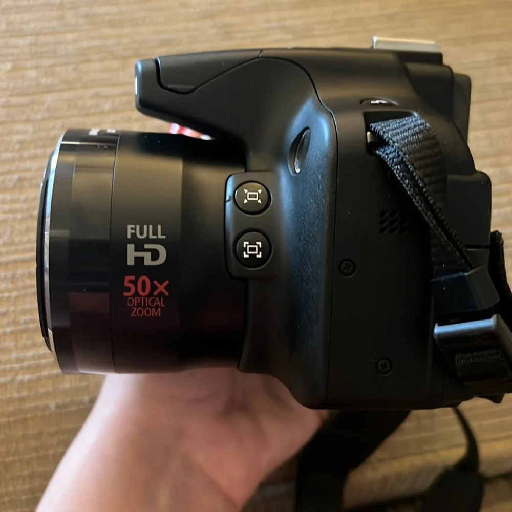 Canon Powershot SX50 HS Digital Camera and Case Logic Bag